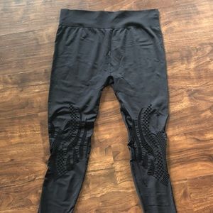 Fabletics | Black seamless cutout leggings